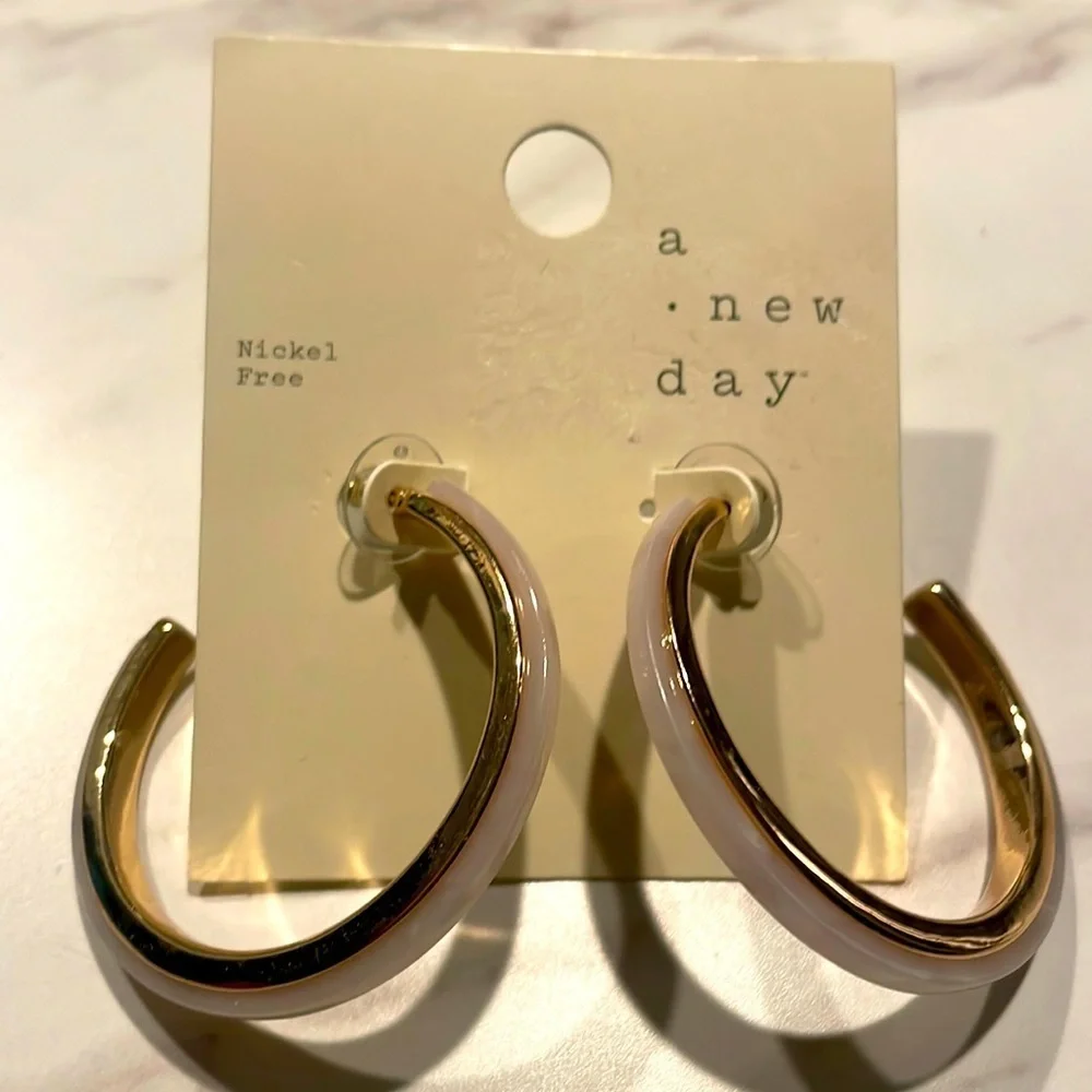 A new day earrings powder pink gold hoop nickel free fashion jewelry stud New OS